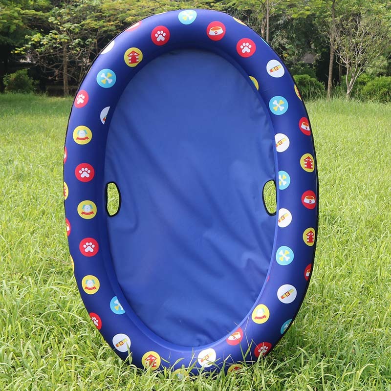 Lit flottant de piscine gonflable pour chien