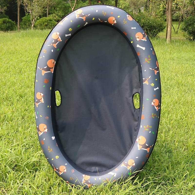 Lit flottant de piscine gonflable pour chien